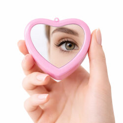 Pillendose " Pink Variation Herzform mit Spiegel " (Zufallsfarbe)